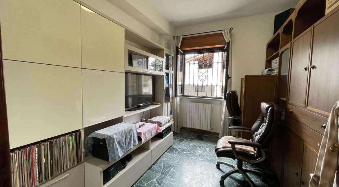 INTERNO