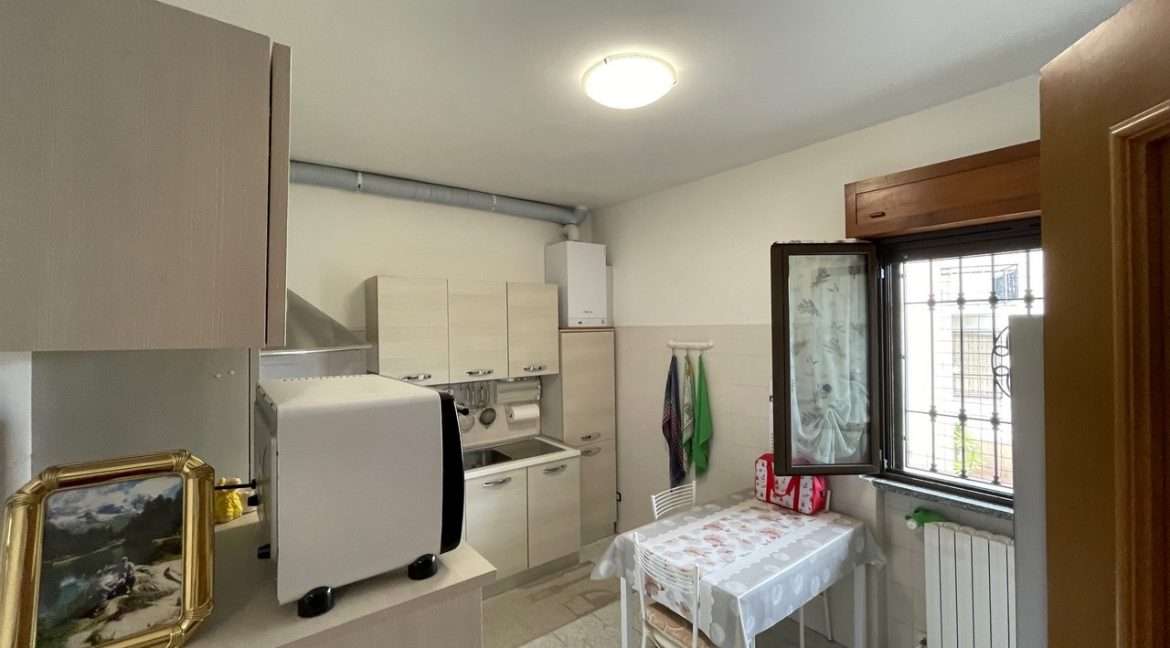INTERNO