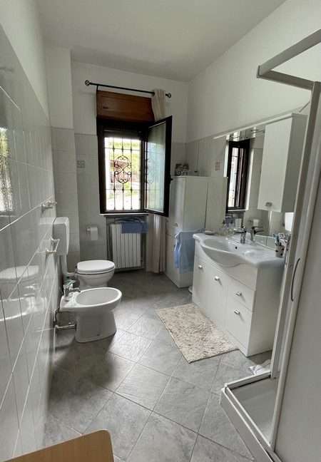INTERNO