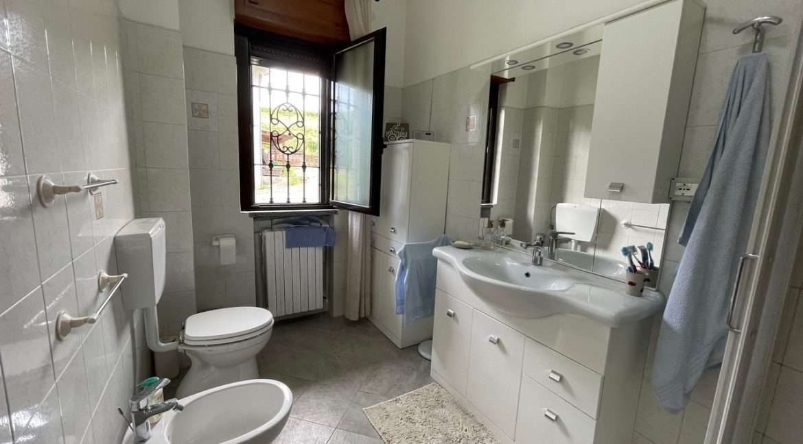 INTERNO