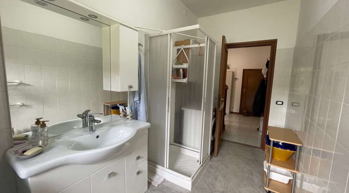 INTERNO