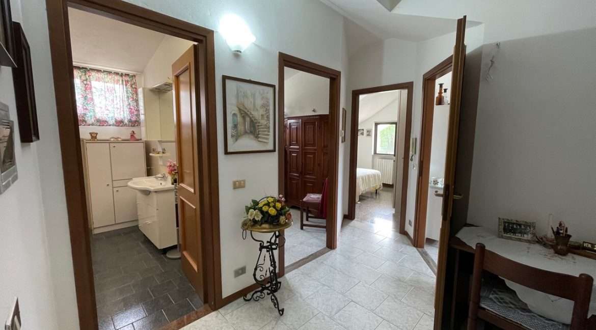 INTERNO