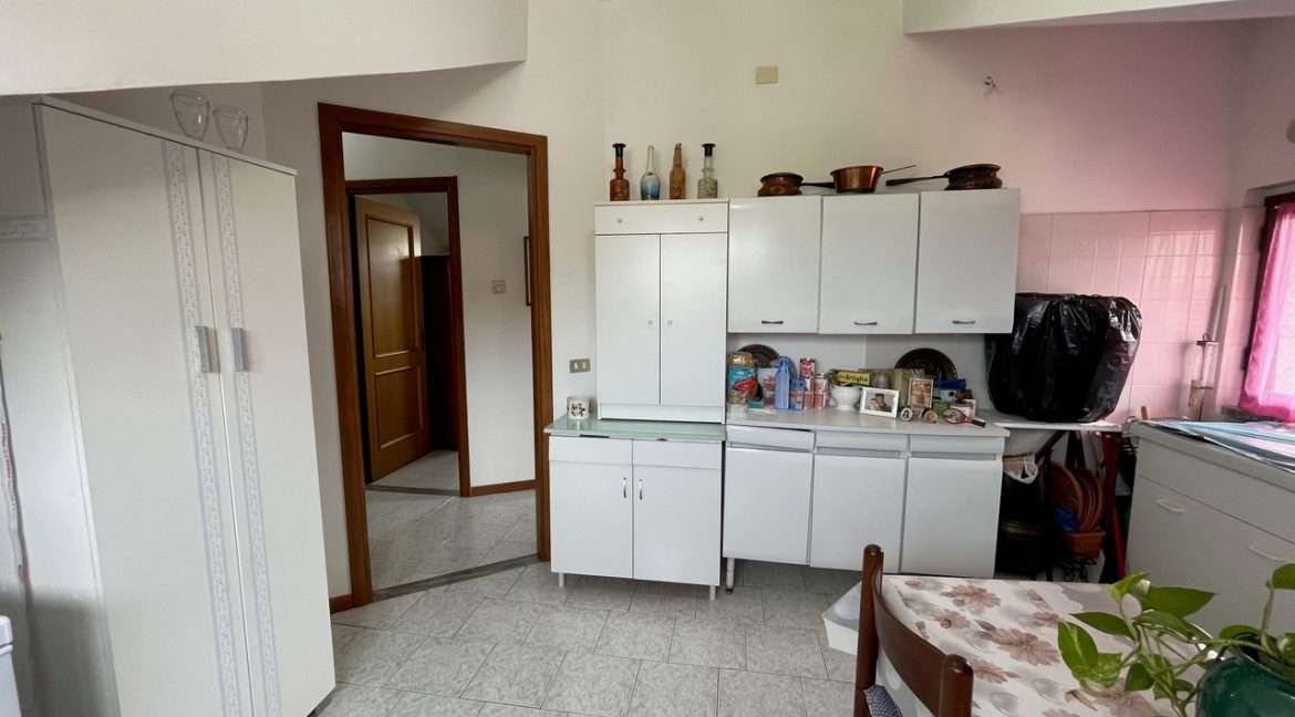 INTERNO