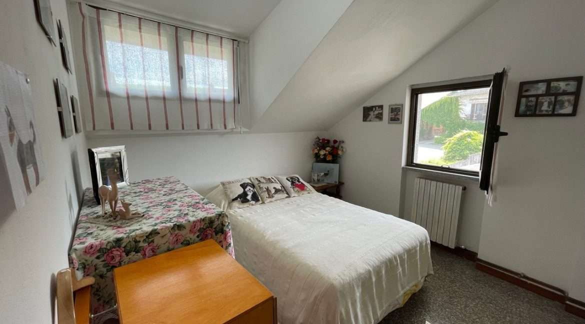 INTERNO