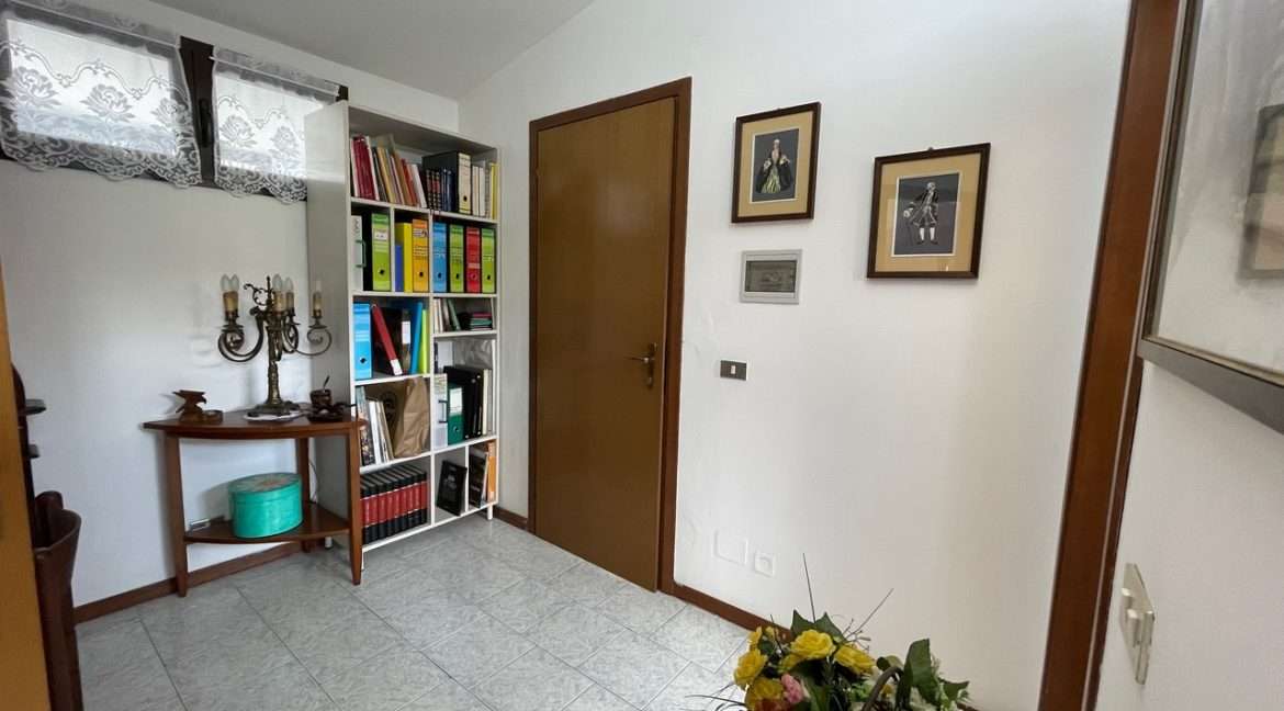 INTERNO
