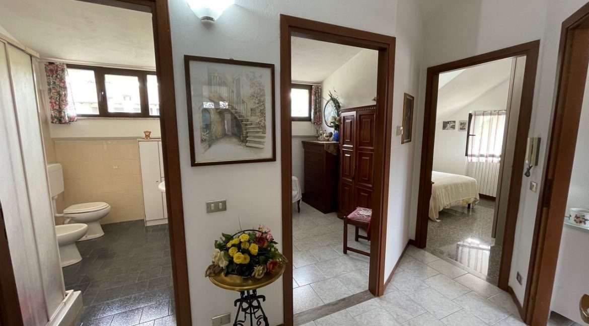 INTERNO