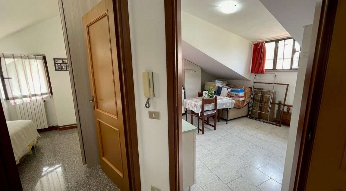 INTERNO
