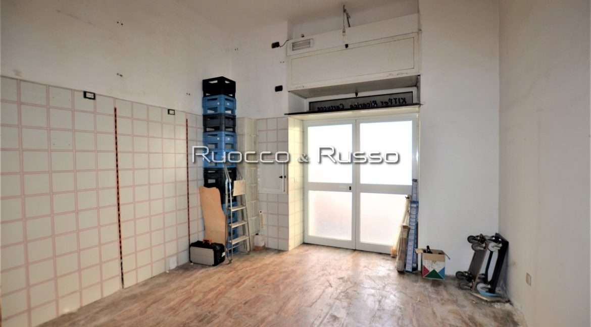 INTERNO