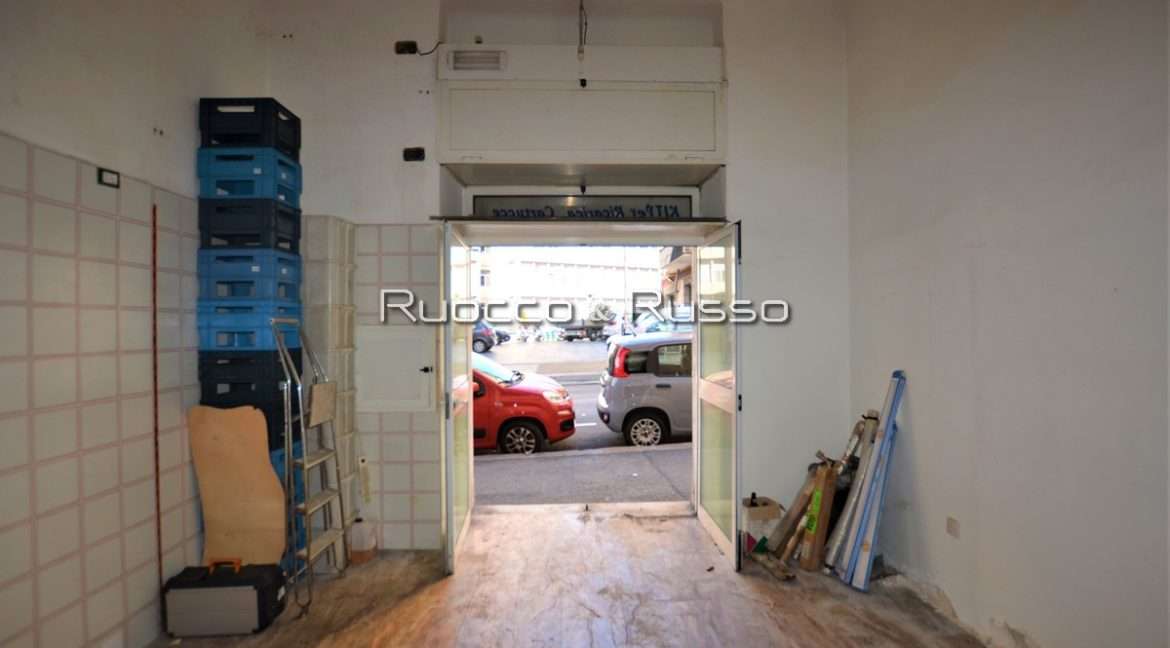 INTERNO