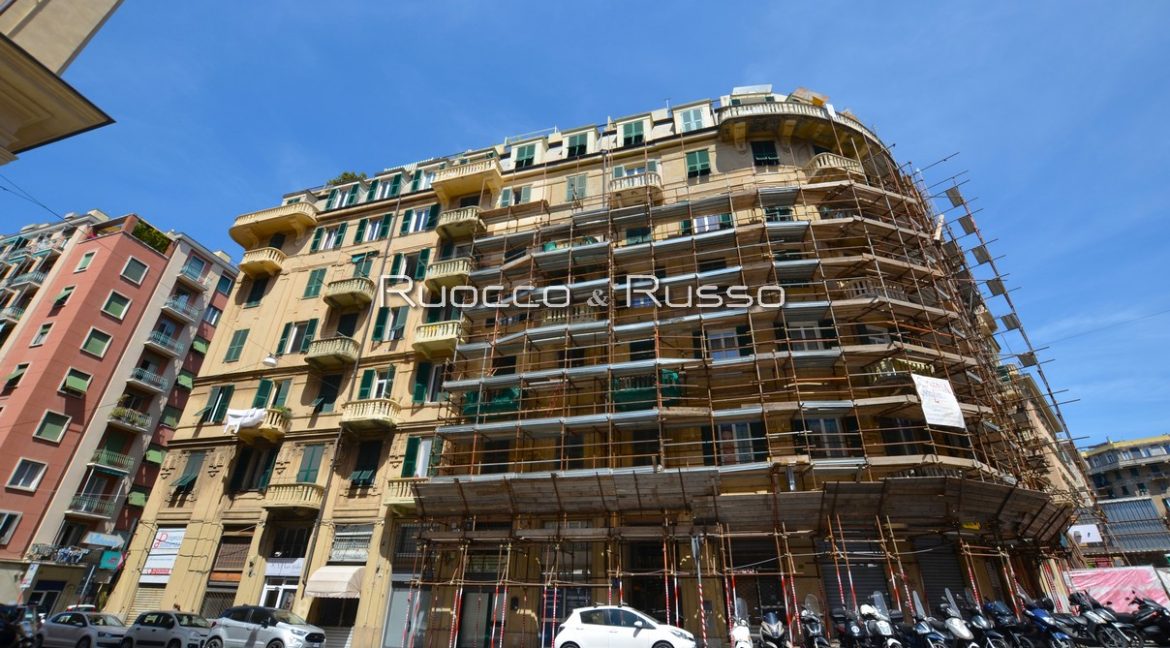 EDIFICIO IN RIFACIMENTO