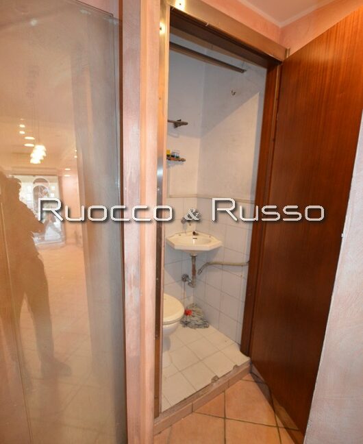 INTERNO