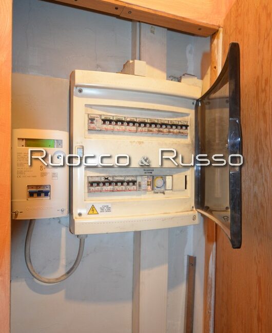 INTERNO