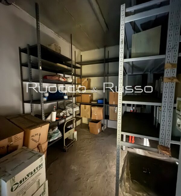 INTERNO
