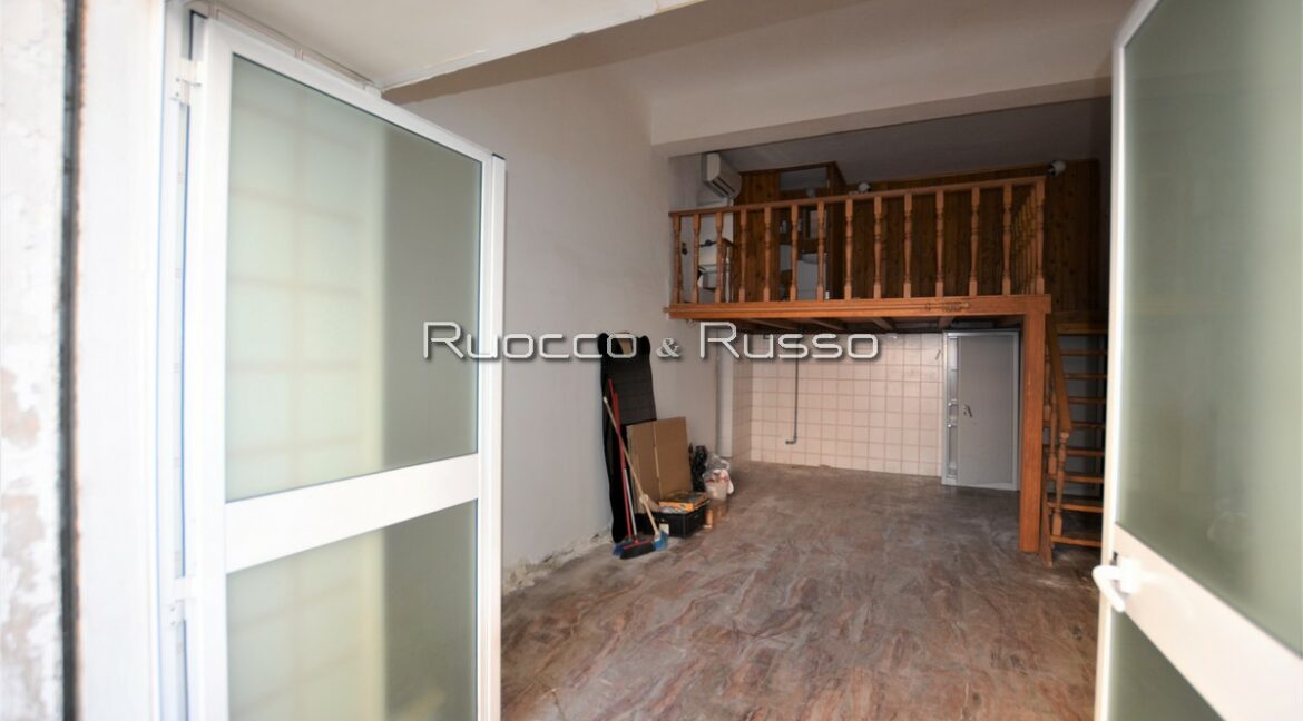 VETRINA/INGRESSO