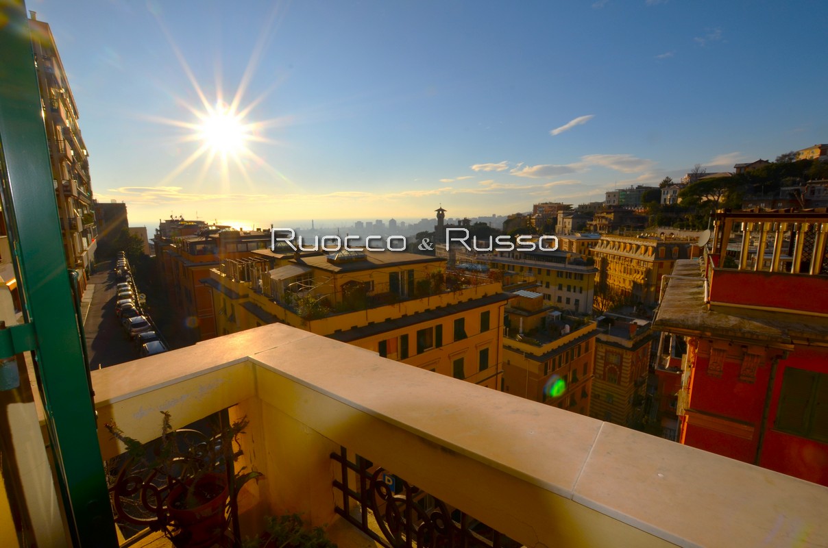 affitto appartamento genova castelletto 6 vani genovesi ordinato vista mare balcone cantina