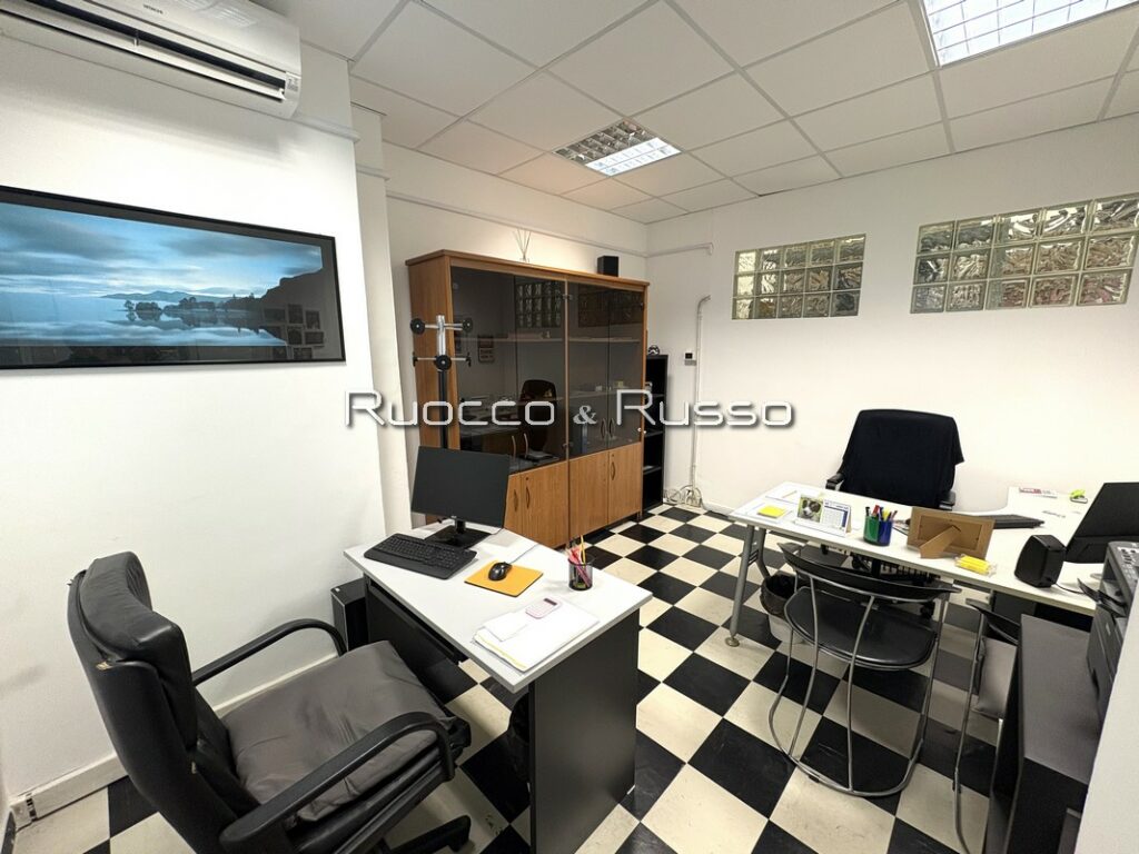 vendita ufficio magazzino genova albaro piano terra 50 mq ristrutturato