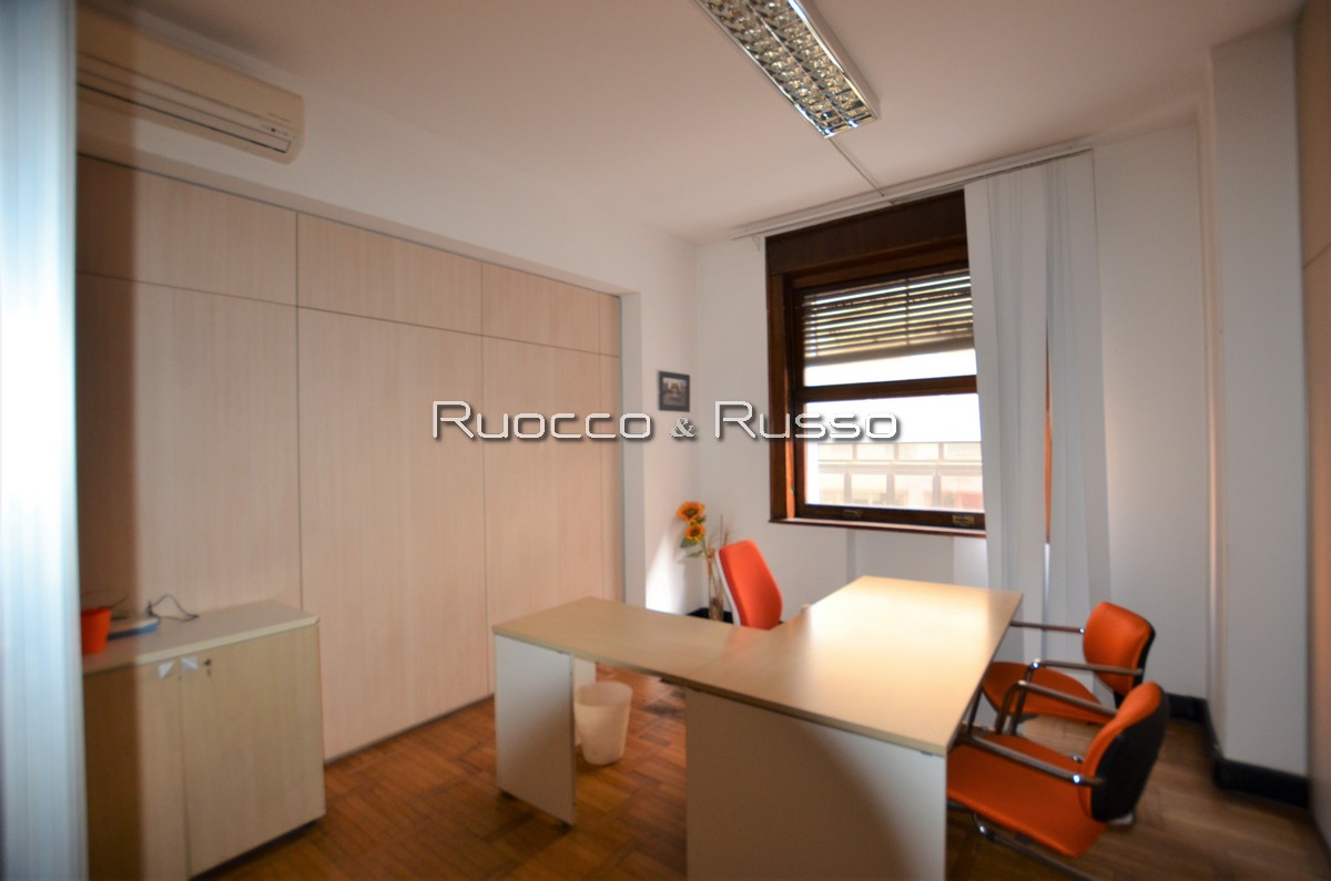 affitto ufficio genova centro 95 mq balcone ottimo stato clima