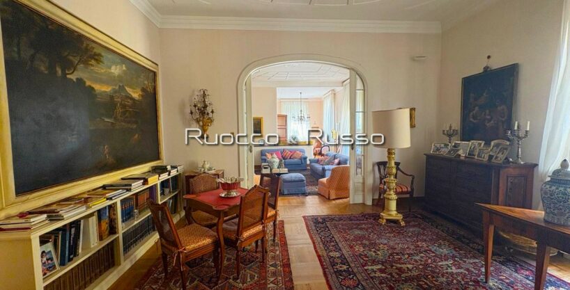 vendita appartamento genova centro castelletto 340 mq intero piano due abitazioni balconi box panoramico