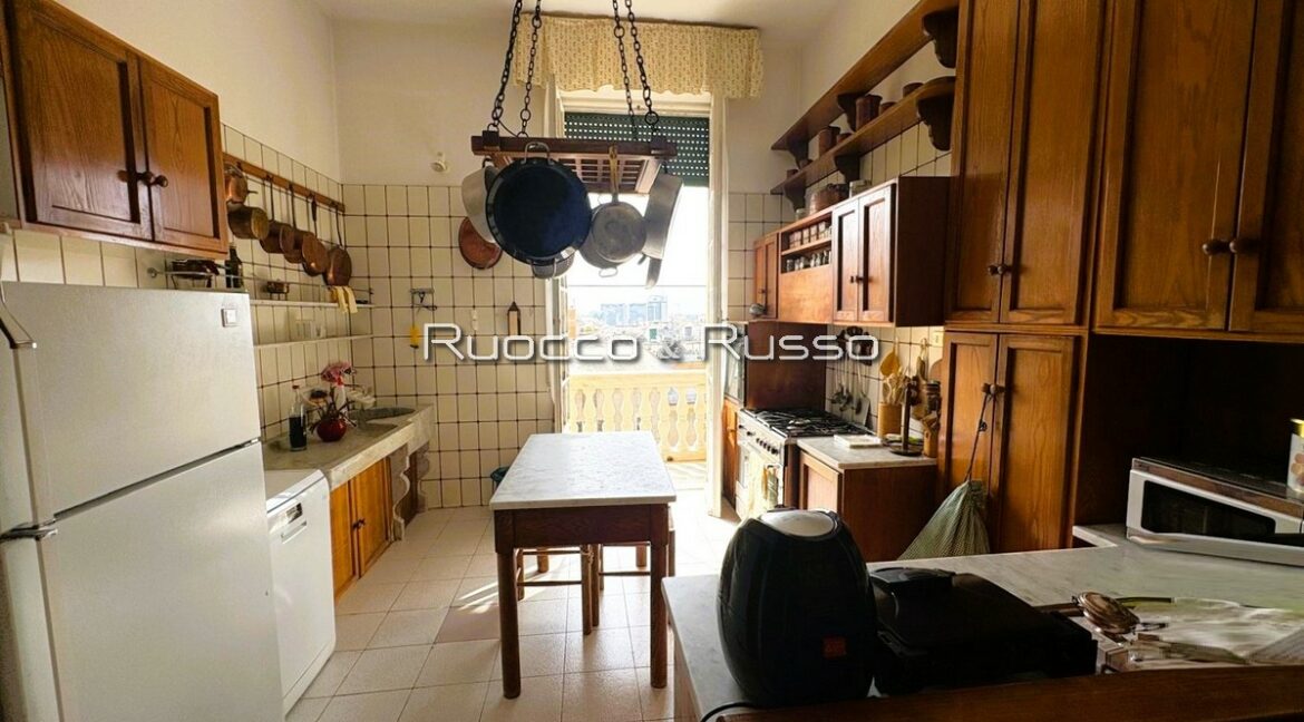 CUCINA APPARTAMENTO 260 MQ