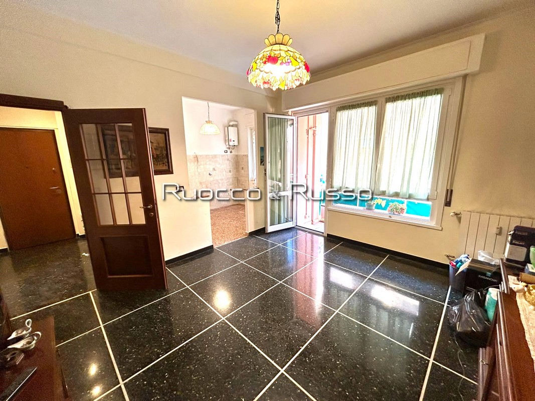 vendita appartamento genova marassi 6 vani piano alto balconi