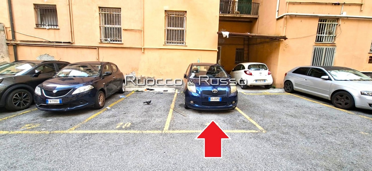 vendita postoauto genova dinegro in piazzola facile manovra