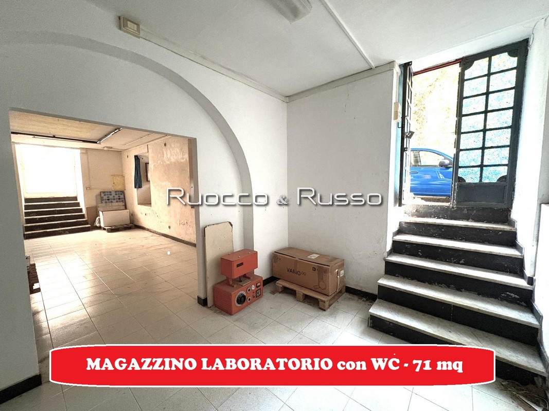 affitto genova foce laboratorio magazzino con bagno doppia entrata