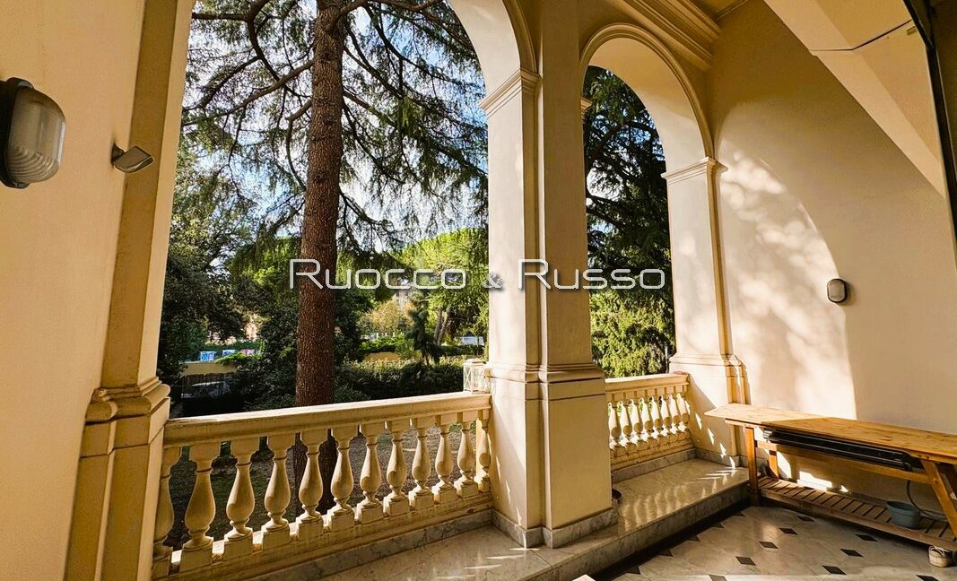 LOGGIA