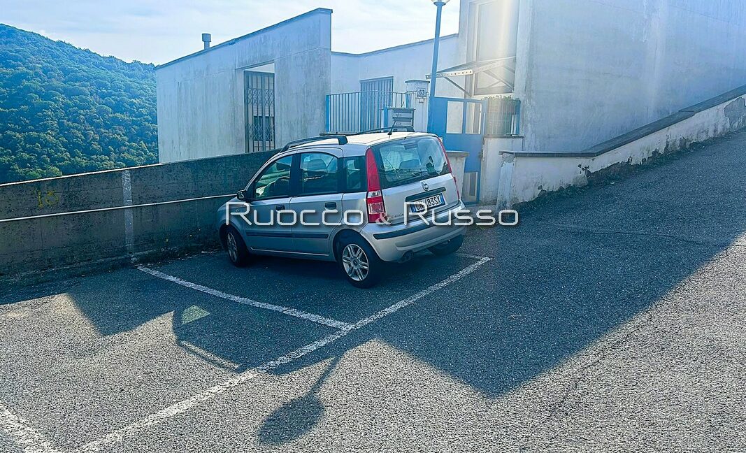PARCHEGGI
