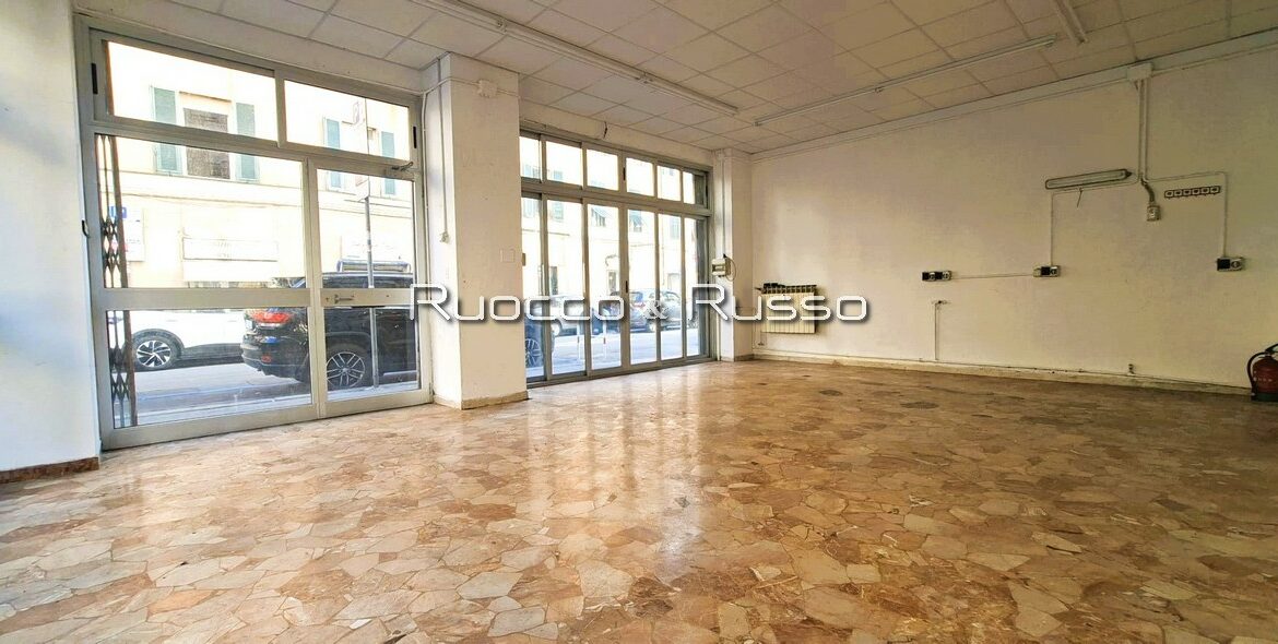 INTERNO