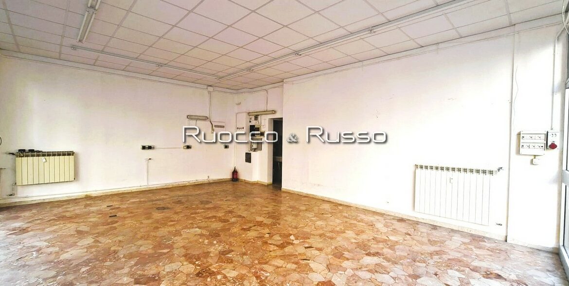 INTERNO