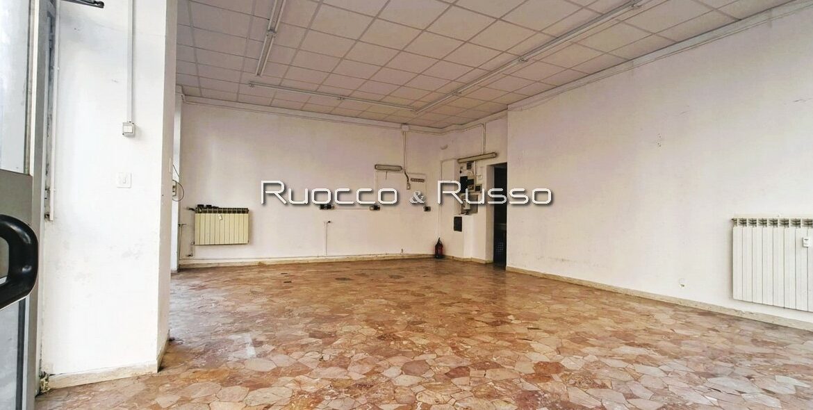 INTERNO